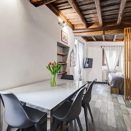 Chiavari Apartman